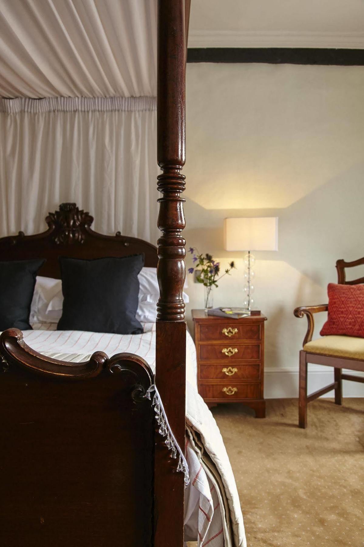 The Angel B&B Чичестер Экстерьер фото